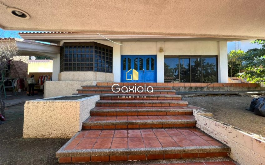 Se vende casa como Terreno de 1339 m2 en Col. Guadalupe