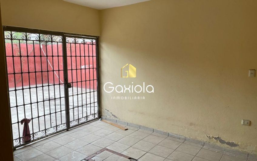 Se VENDE Casa con espacios amplios, Col. Diaz Ordaz