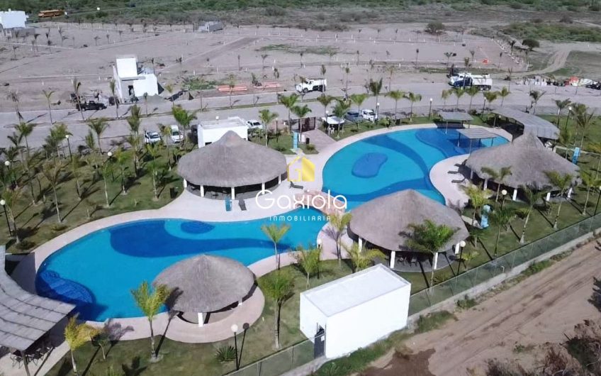 Se VENDE Terreno ubicado en Privada con área común con alberca, Arrecife Azul, Altata, Sinaloa