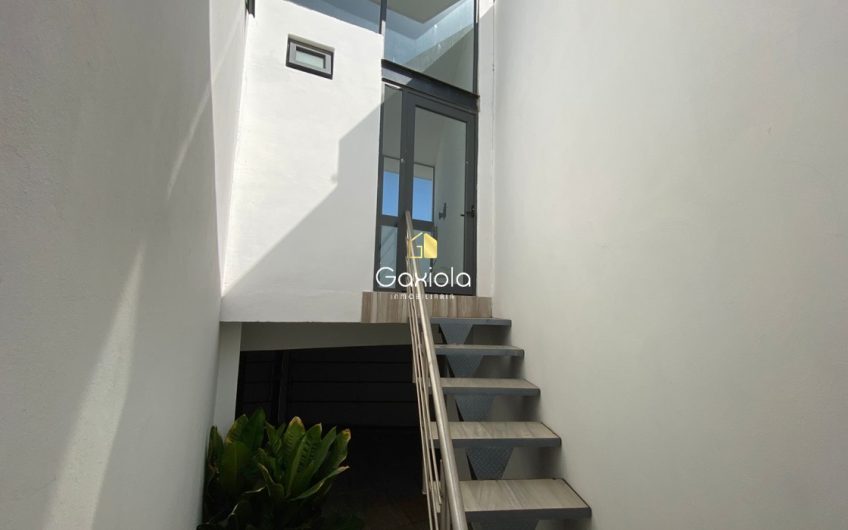 Se VENDE casa ubicada en Residencial Altamira