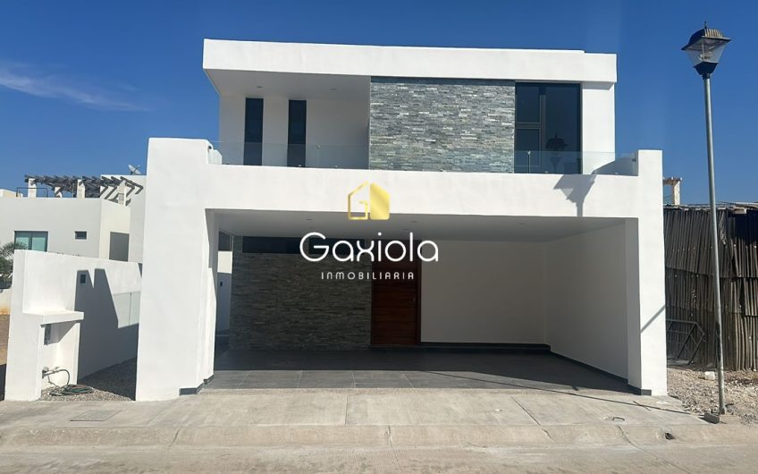 casa VENTA en Mazatlán de dos pisos