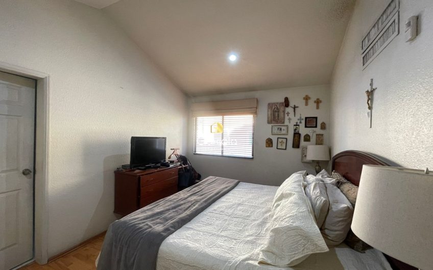 se RENTA casa en privada Chapultepec