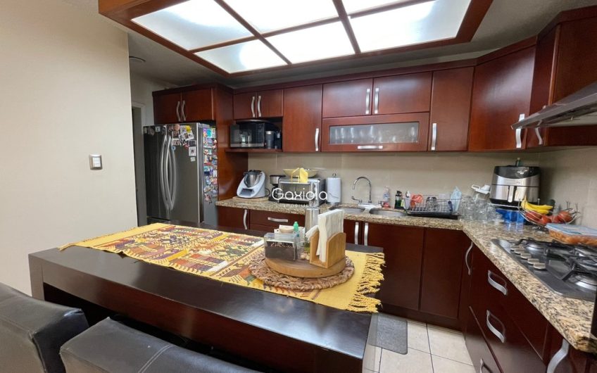 se RENTA casa en privada Chapultepec