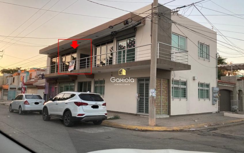 se RENTA local comercial planta alta