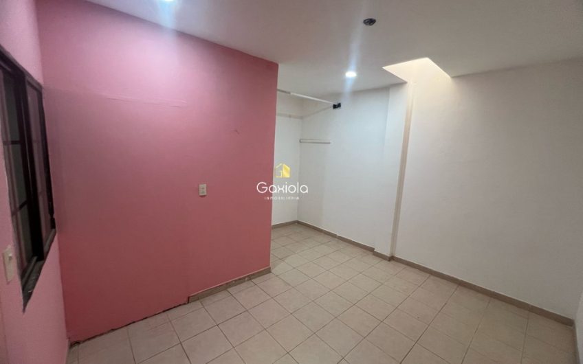 Se vende casa ubicada en Col. Centro