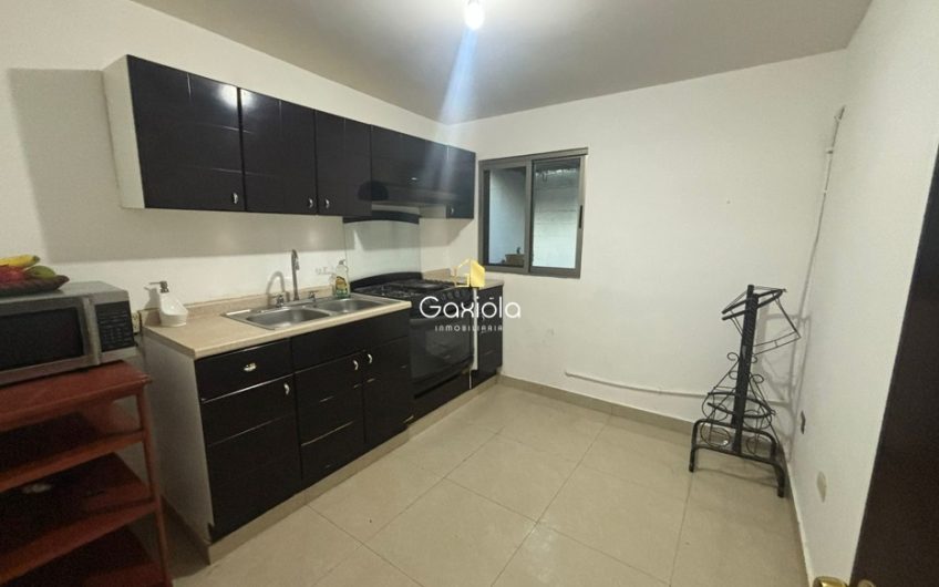 Se RENTA casa en Fracc. San Luis, Sector aeropuerto