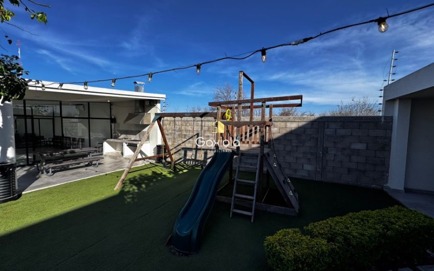 Se VENDE departamento en segunda planta con acceso controlado y área común en Barrancos