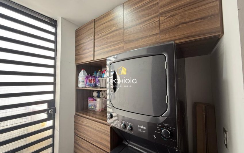 se VENDE casa ubicada en privada con acceso controlado y área común, sector Valle Alto, Novum Residencial