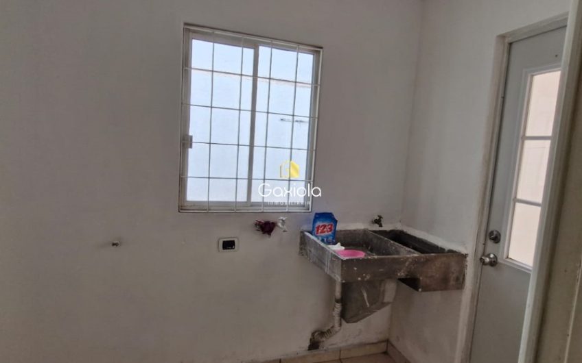 Se RENTA casa en Stanza Toscana, Privada Tiana