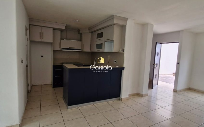 Se RENTA casa en Stanza Toscana, Privada Tiana