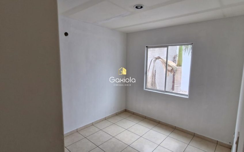 Se RENTA casa en Stanza Toscana, Privada Tiana