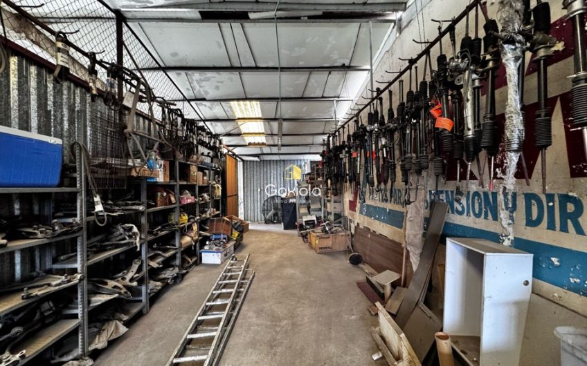 Se RENTA loca, para taller mecánico con oficinas y bodega de resguardo, Col. Industrial Bravo