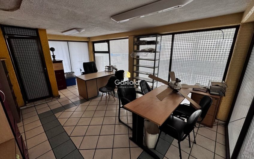 Se RENTA loca, para taller mecánico con oficinas y bodega de resguardo, Col. Industrial Bravo