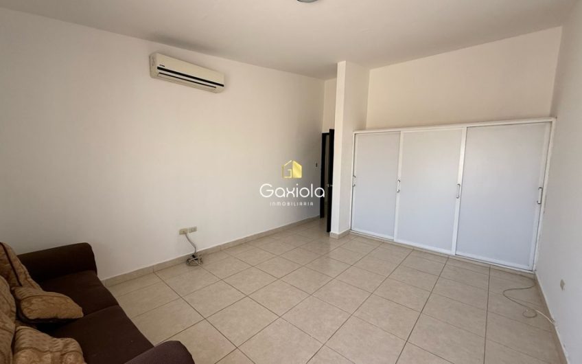 Se RENTA casa con 11 recamaras, Fracc. Villa Universidad