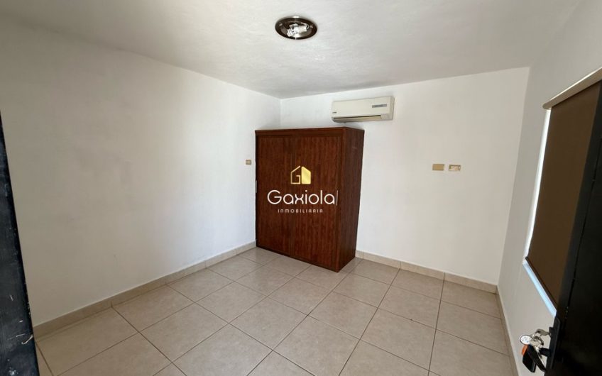 Se RENTA casa con 11 recamaras, Fracc. Villa Universidad