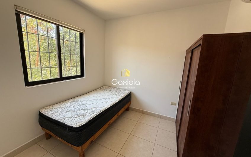 Se RENTA casa con 11 recamaras, Fracc. Villa Universidad