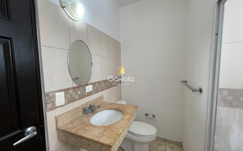 Se VENDE casa en Privada Bonanza, sector Tres Rios