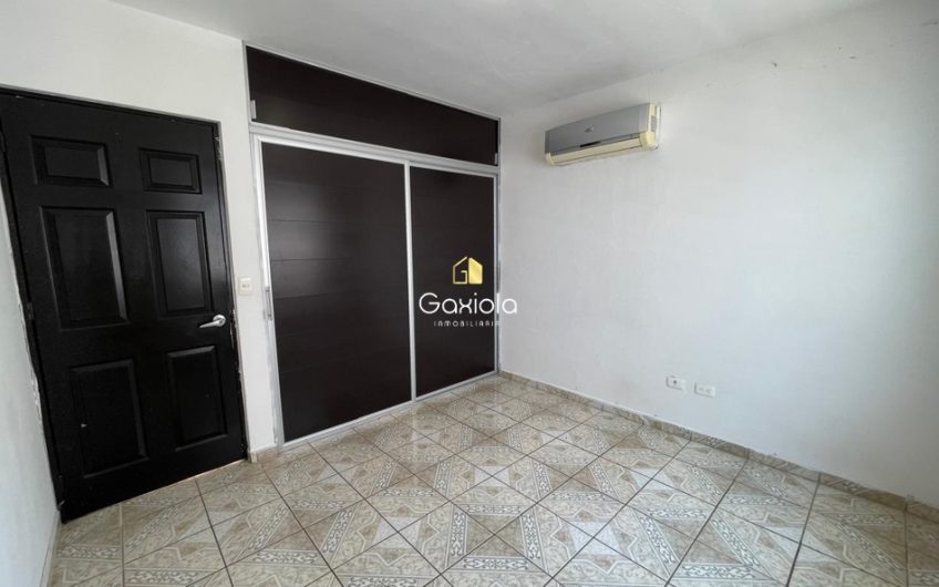 Se VENDE casa en Privada Bonanza, sector Tres Rios