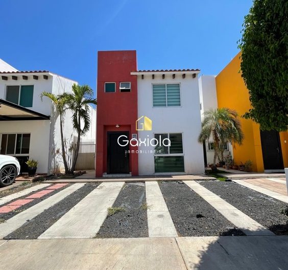 Se VENDE casa en Privada Bonanza, sector Tres Rios