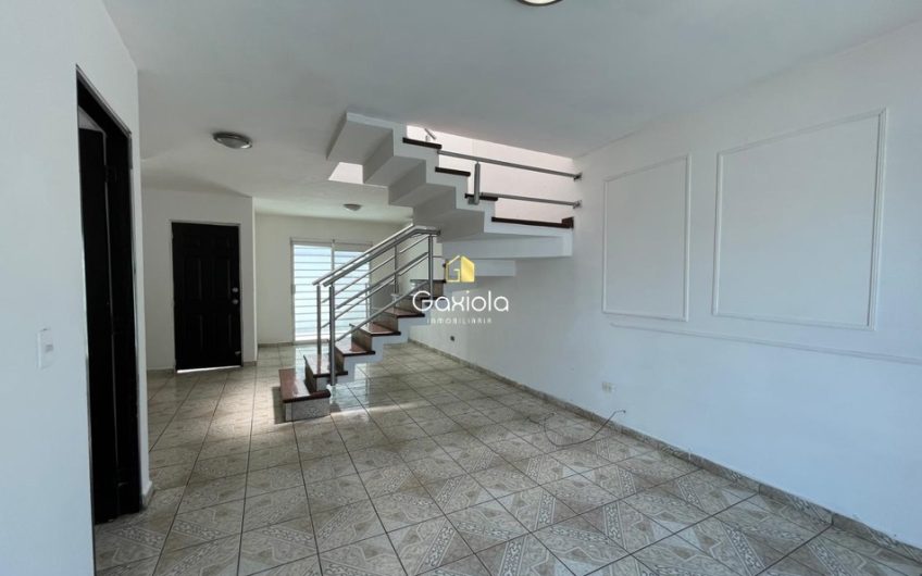 Se VENDE casa en Privada Bonanza, sector Tres Rios