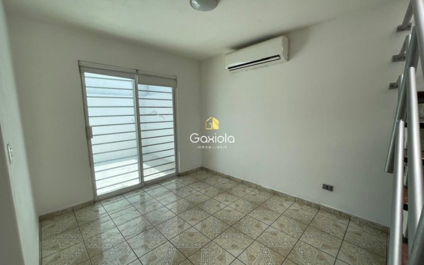 Se VENDE casa en Privada Bonanza, sector Tres Rios