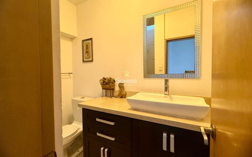 Se VENDE casa de un piso en sector Loma Linda