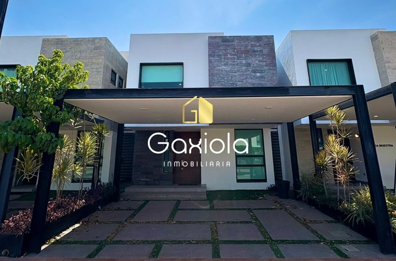Se RENTA casa amueblada en Residencial Novum, sector Valle Alto