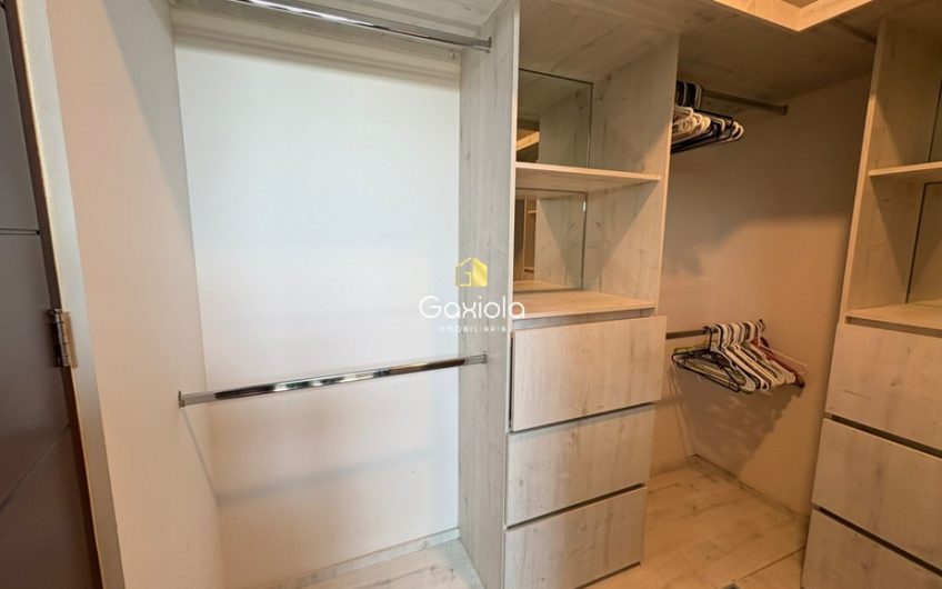 Se RENTA casa amueblada en Residencial Novum, sector Valle Alto