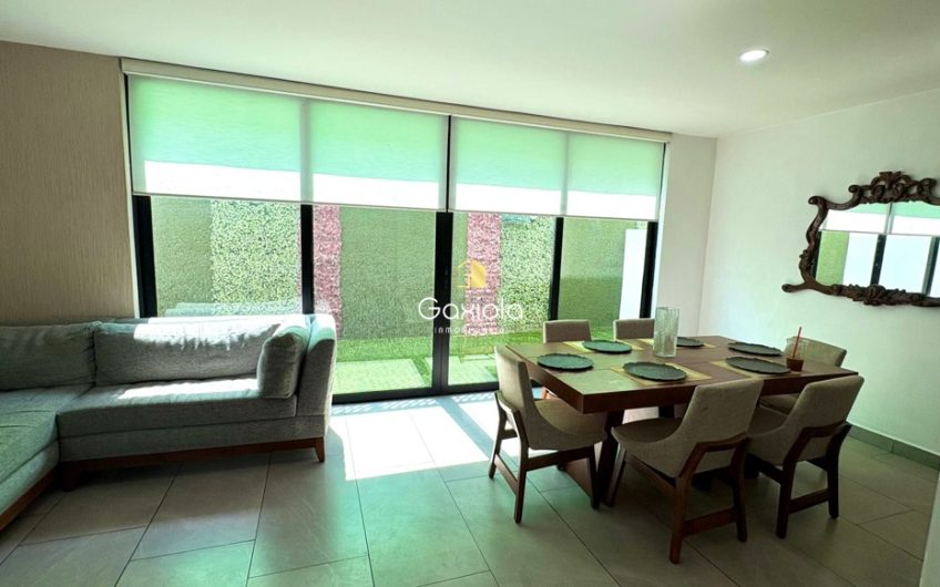 Se RENTA casa amueblada en Residencial Novum, sector Valle Alto