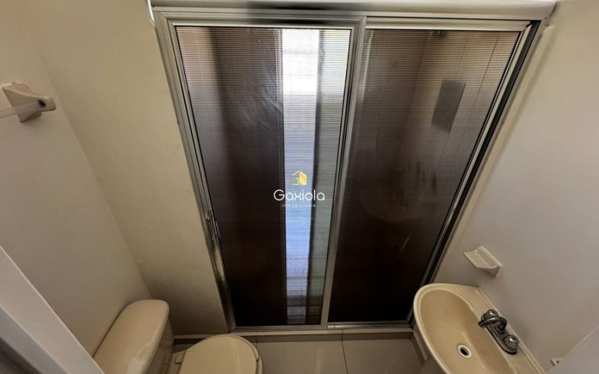 Se RENTA casa en Stanza Cantabria con acceso controlado y área común