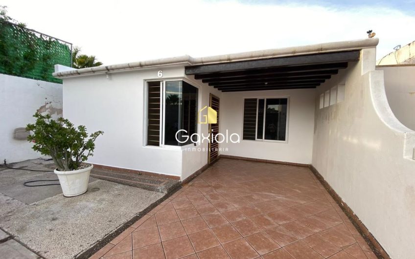 Se RENTA casa de un piso en sector Tierra Blanca con acceso controlado