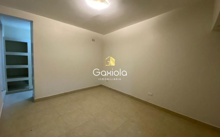 Se RENTA casa de un piso en sector Tierra Blanca con acceso controlado