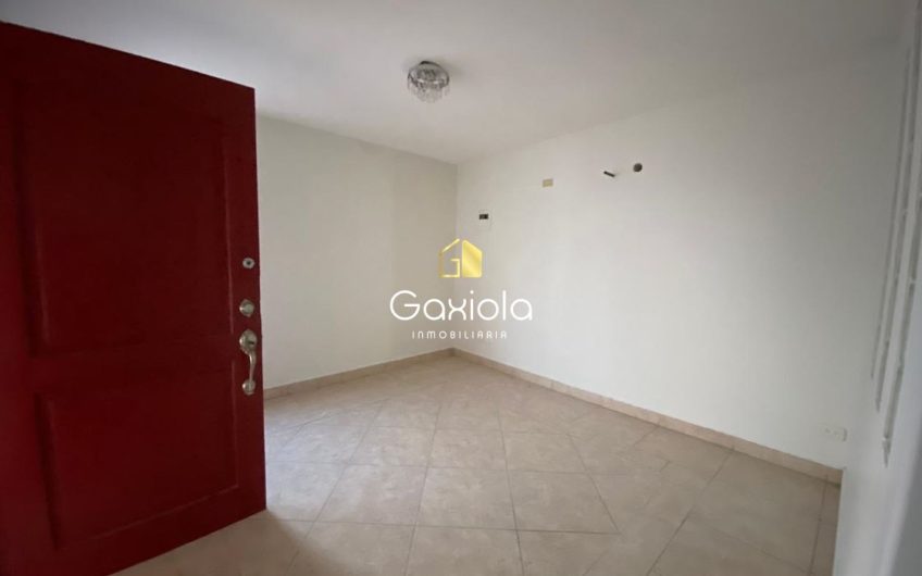 Se RENTA casa de un piso en sector Tierra Blanca con acceso controlado