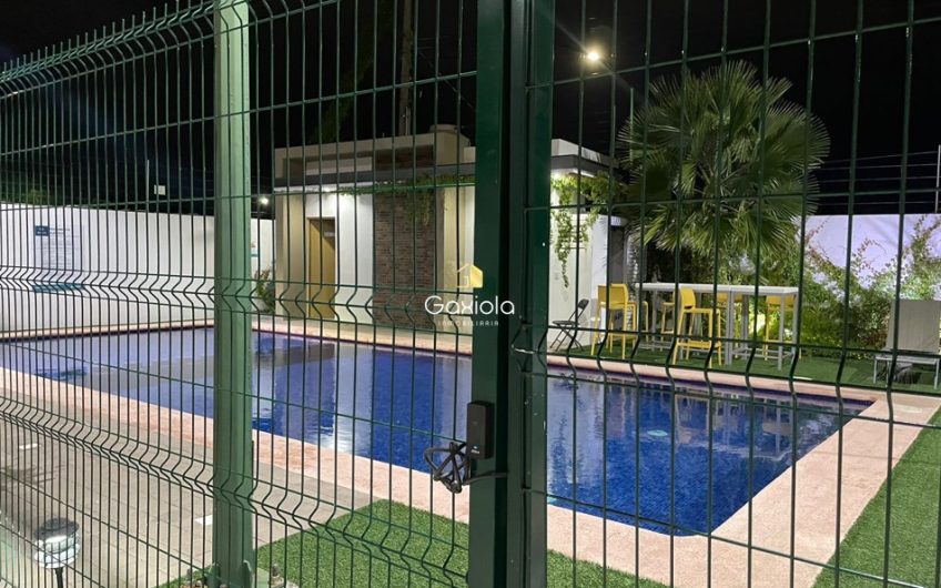 Se RENTA departamento ubicado en Privada con acceso controlado y área común con alberca, Sector La Conquista,