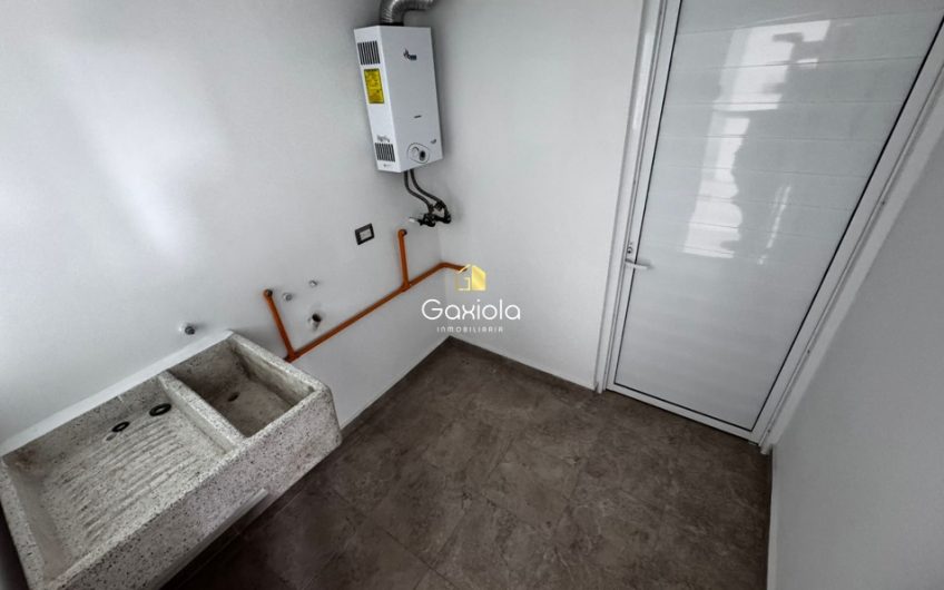 Se VENDE departamento en Torre Antaria con acceso controlado y área común con alberca