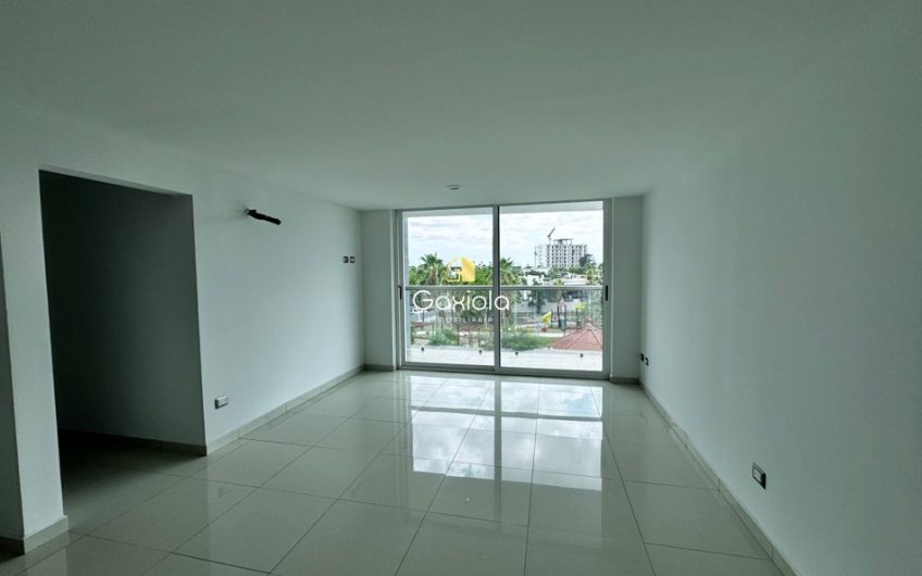 Se VENDE departamento en Torre Antaria con acceso controlado y área común con alberca