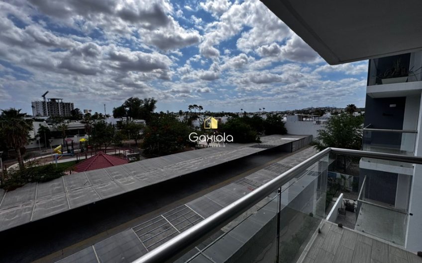 Se VENDE departamento en Torre Antaria con acceso controlado y área común con alberca