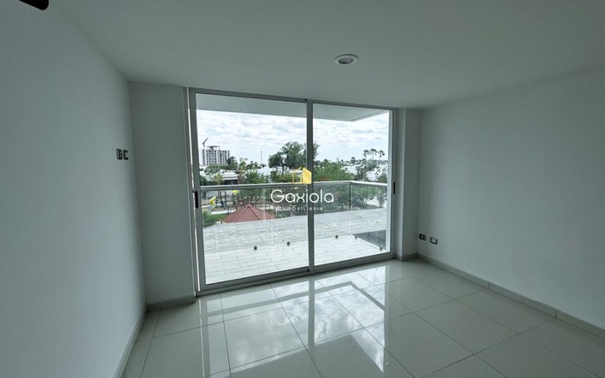 Se VENDE departamento en Torre Antaria con acceso controlado y área común con alberca