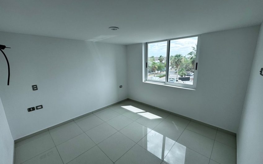 Se VENDE departamento en Torre Antaria con acceso controlado y área común con alberca