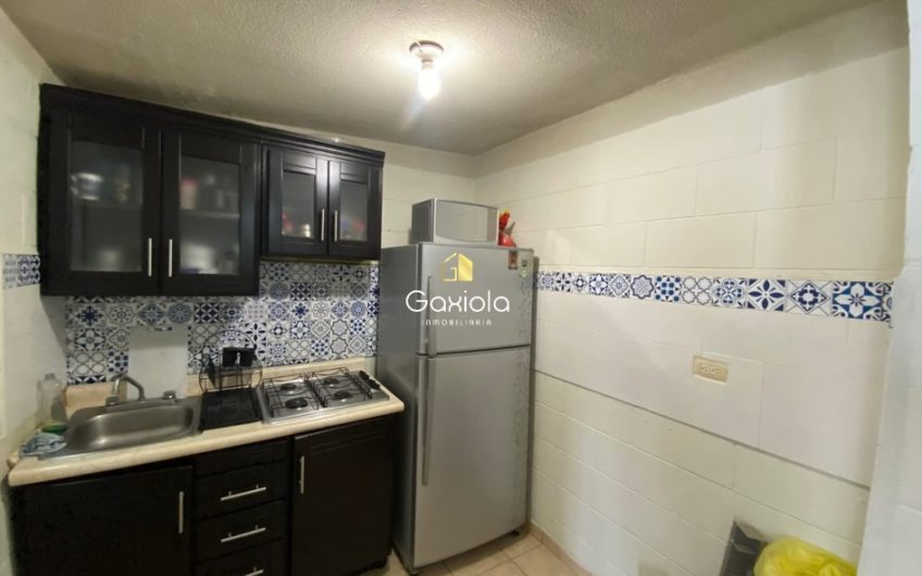Se RENTA casa amueblada en privada Villas del Rio Elite