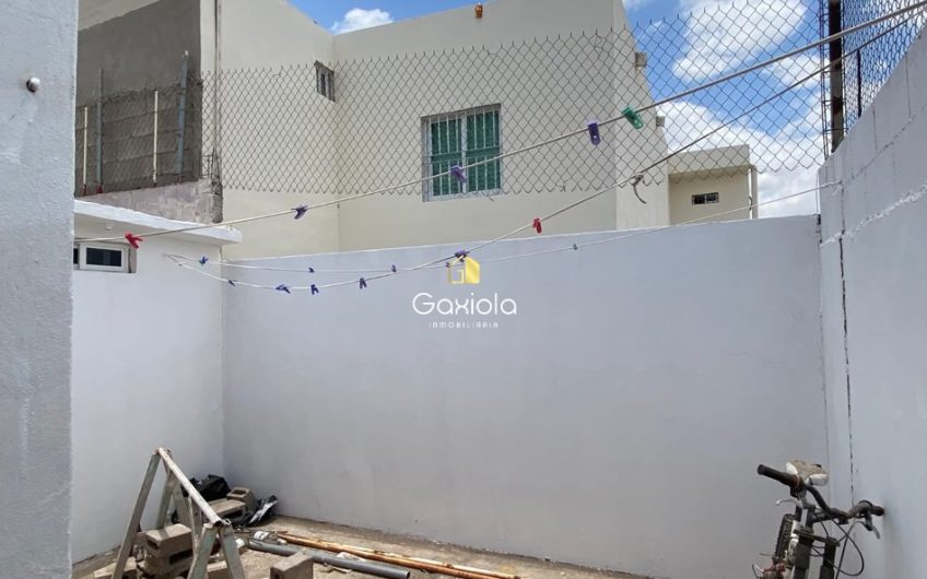 Se RENTA casa amueblada en privada Villas del Rio Elite