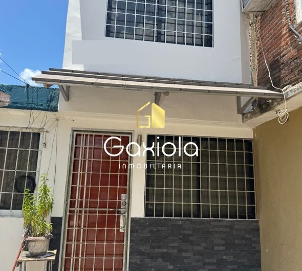 Se RENTA casa de dos pisos en Infonavit Humaya