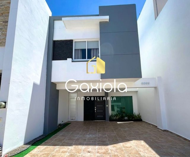 Se RENTA casa en privada Perisur con acceso controlado y dos areas comunes