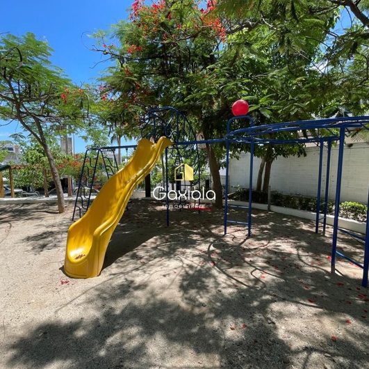 Se RENTA casa en privada Perisur con acceso controlado y dos areas comunes