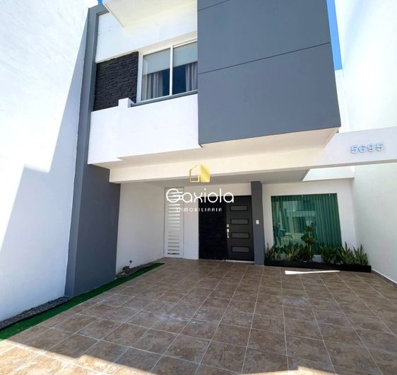 Se RENTA casa en privada Perisur con acceso controlado y dos areas comunes