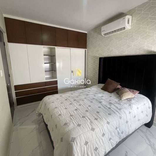 Se RENTA casa en privada Perisur con acceso controlado y dos areas comunes