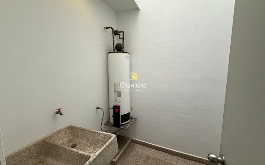 Se VENDE casa en Residencial Altezza con acceso controlado y área común
