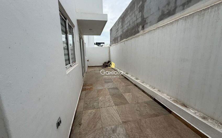 Se VENDE casa en Residencial Altezza con acceso controlado y área común