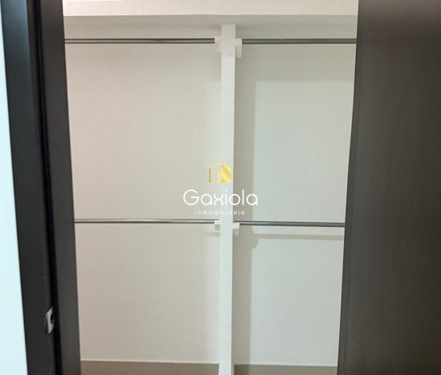 Se RENTA departamento segunda planta en Col. Industrial Bravo