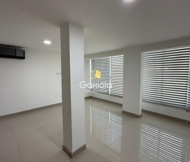 Se RENTA departamento segunda planta en Col. Industrial Bravo